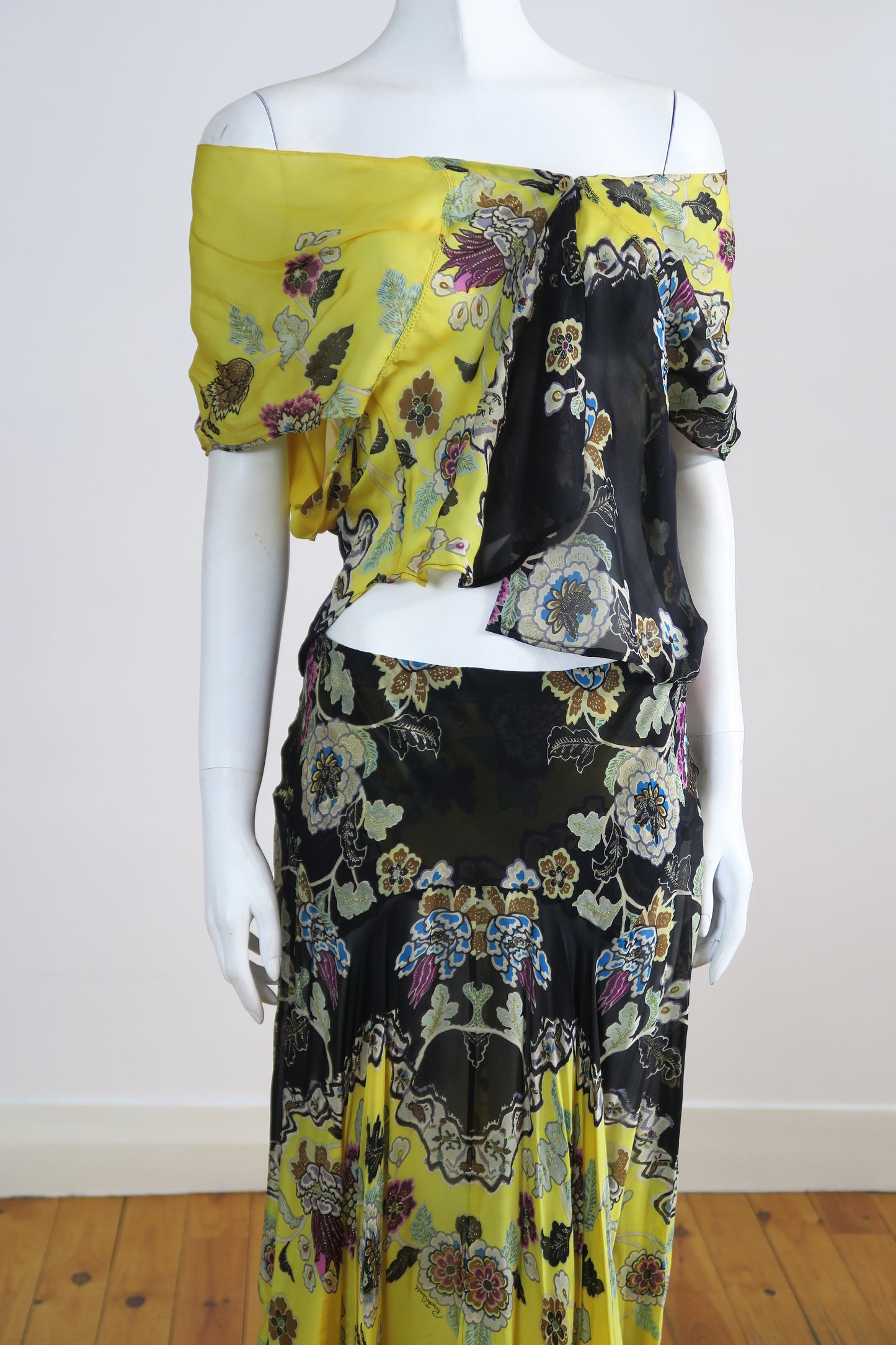 Roberto Cavalli set