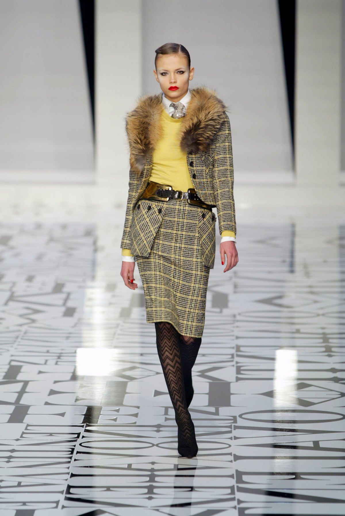Valentino fall 2004 fur collar plaid jacket and skirt set