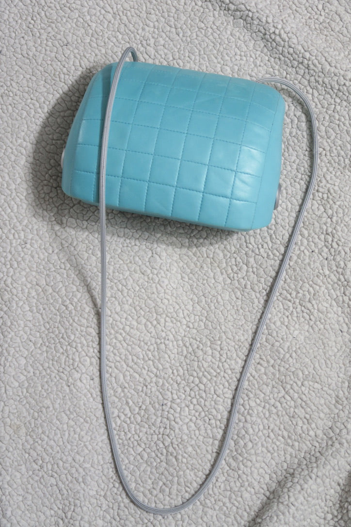Chanel 1999 quilted leather bag