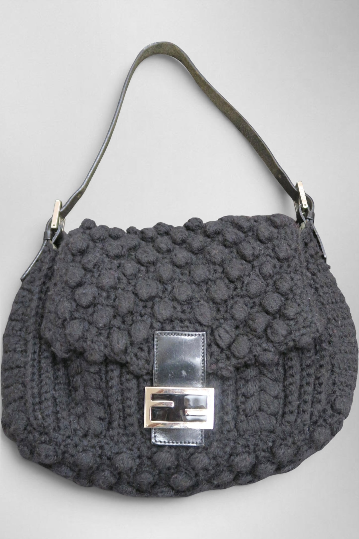 Fendi mamma knitted baguette