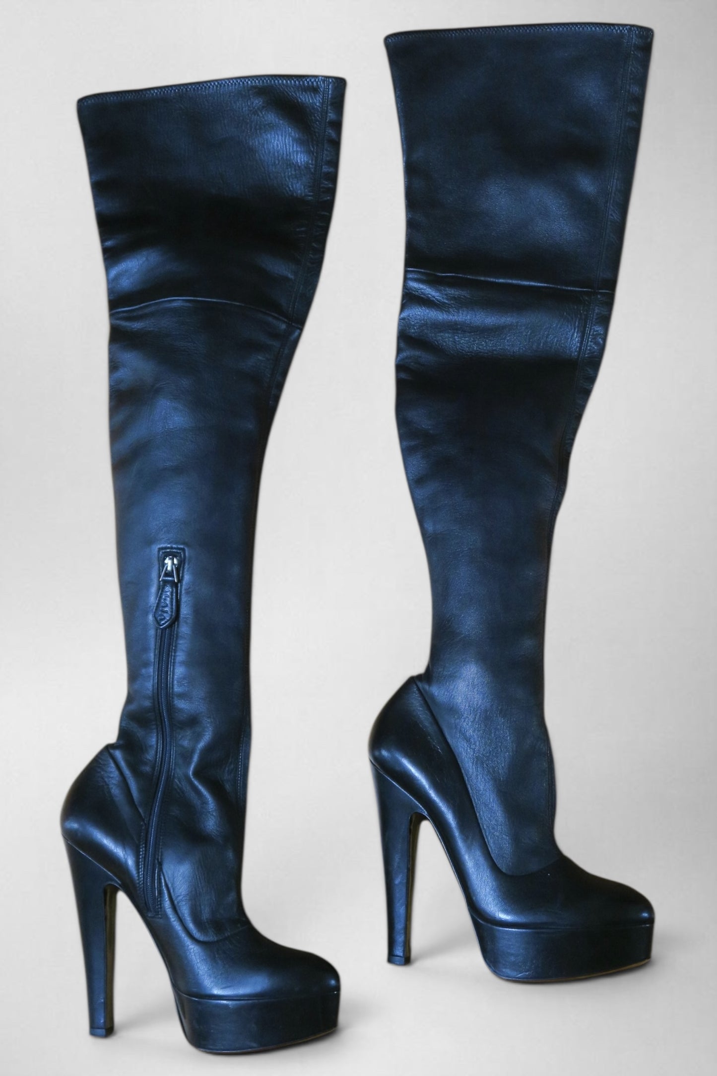 Alaia ultra platform knee boots
