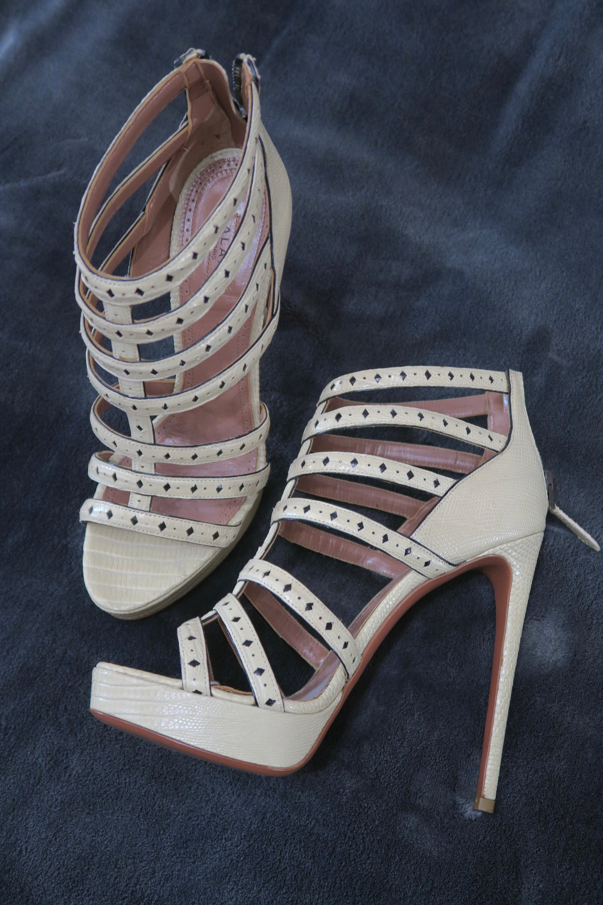 Alaia cut out leather heels beige