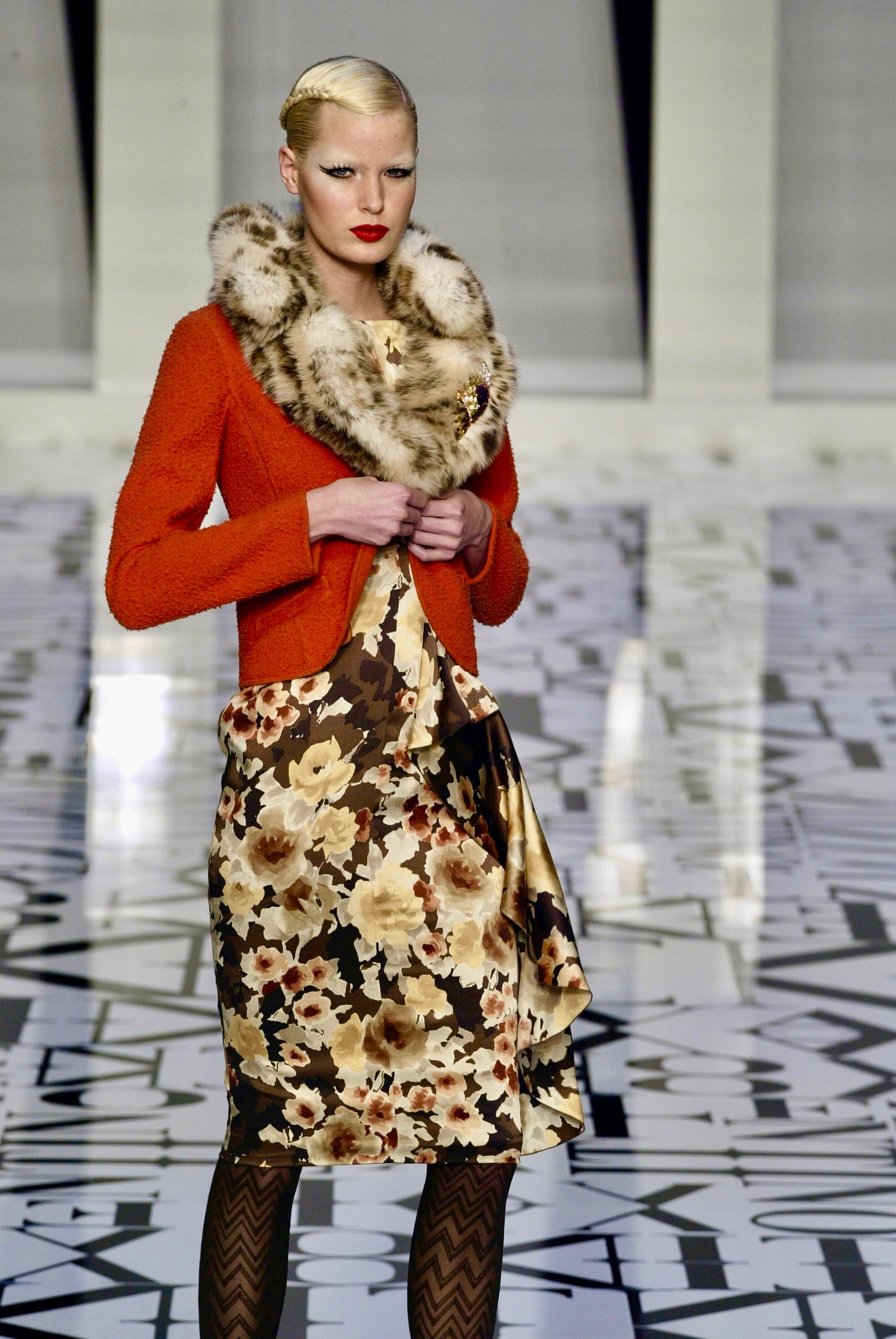 Valentino fall 2004 runway set