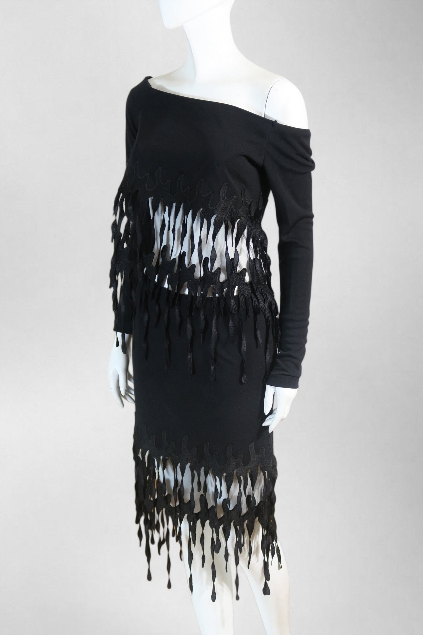 Jiki tassels set