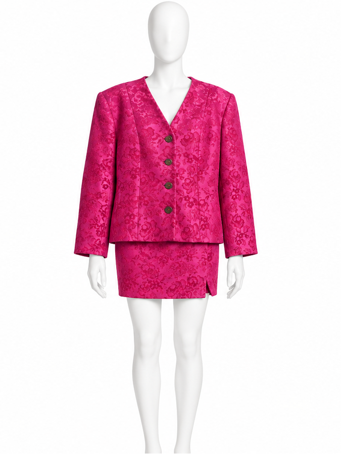 Dior Fall 1998 pink jacquard set worn on mannequin