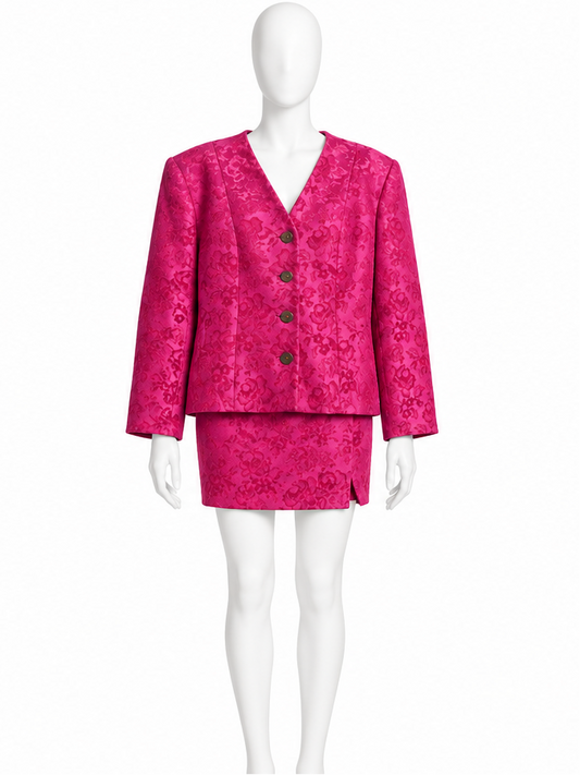 Dior Fall 1998 pink jacquard set worn on mannequin