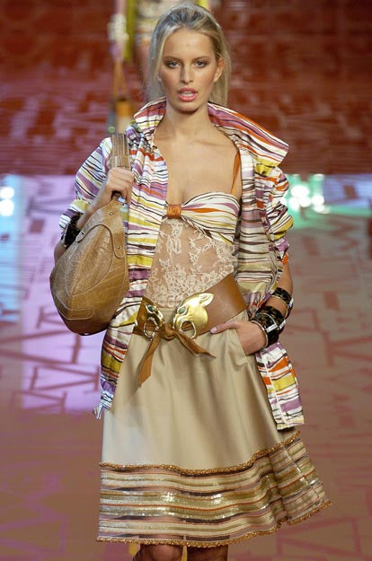 Valentino pring 2005 runway lace ruffle set
